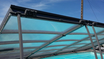 Abri plat Céleste avec béquilles vue ressérée Abri plat Céleste avec béquilles vue ressérée